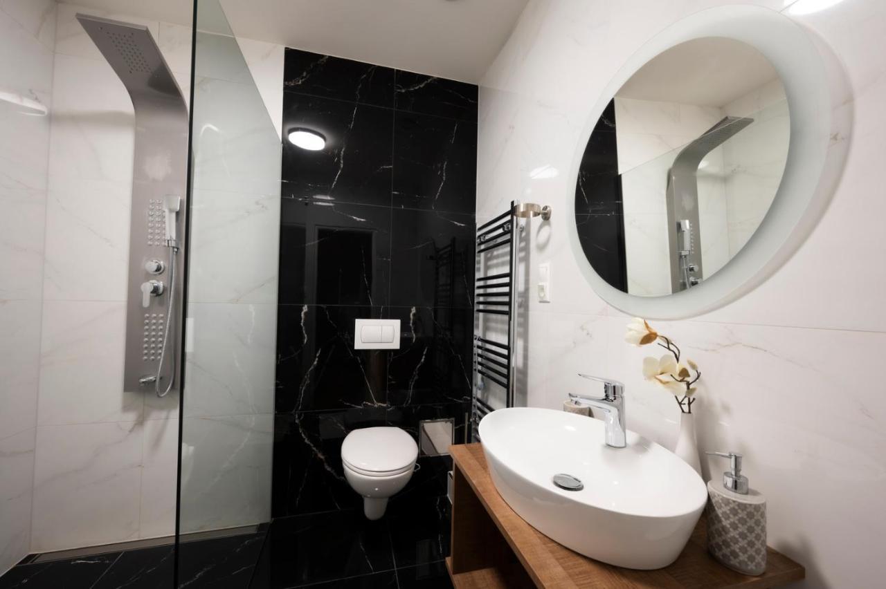Hotel Dszsu Trenčianské Teplice Exteriér fotografie